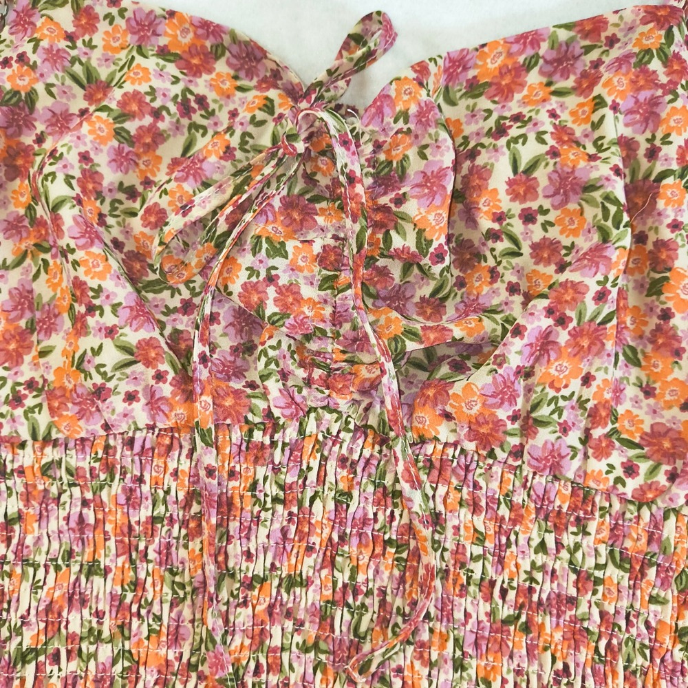 Dress Forum Los Angeles‎ Floral Smocked Crop Top — Boho Chic Tie Strap L - Picture 2 of 8